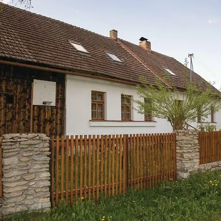 Vakantiehuis Four Bedroom Holiday In Volary